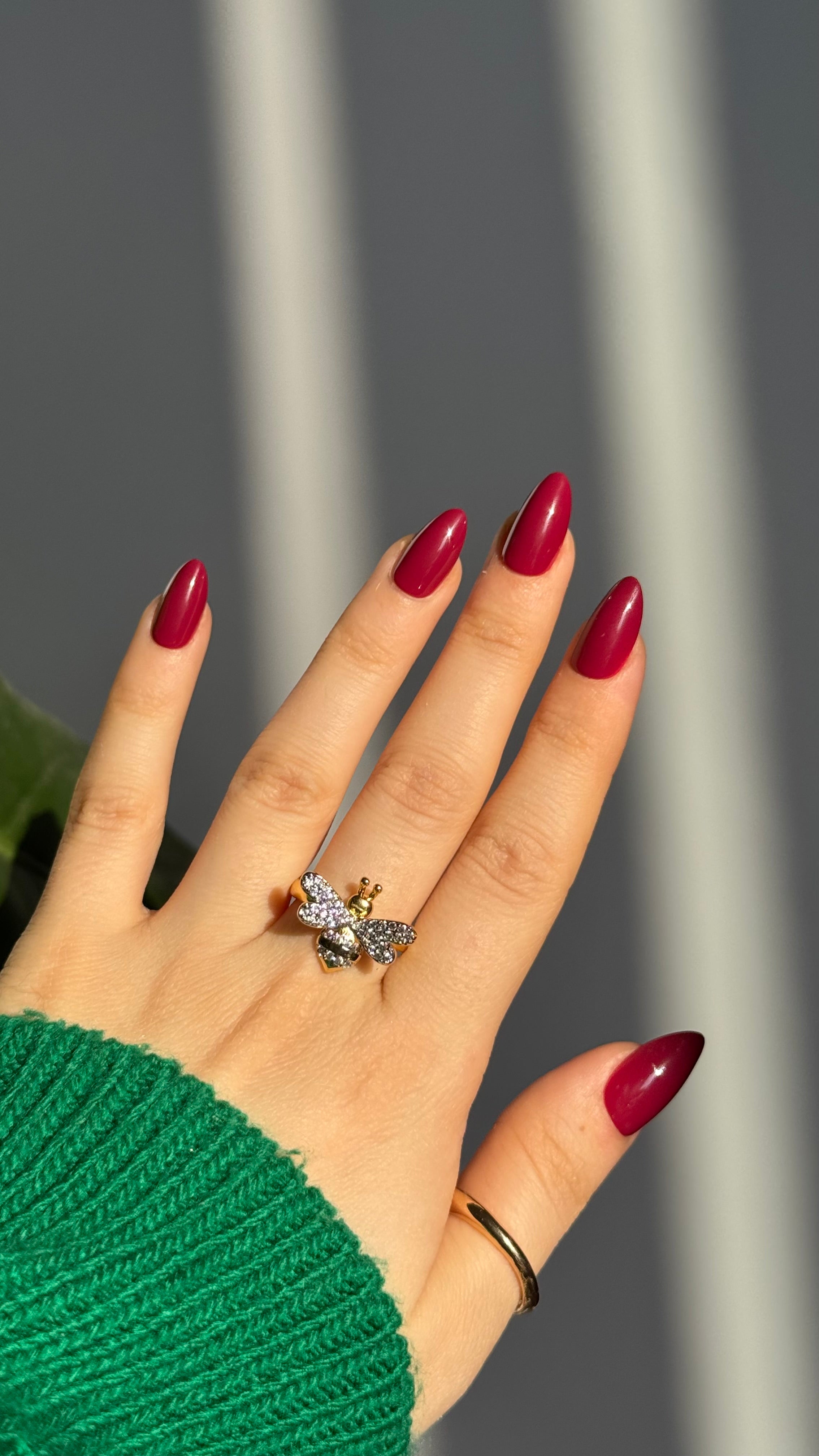 Burgundy nails